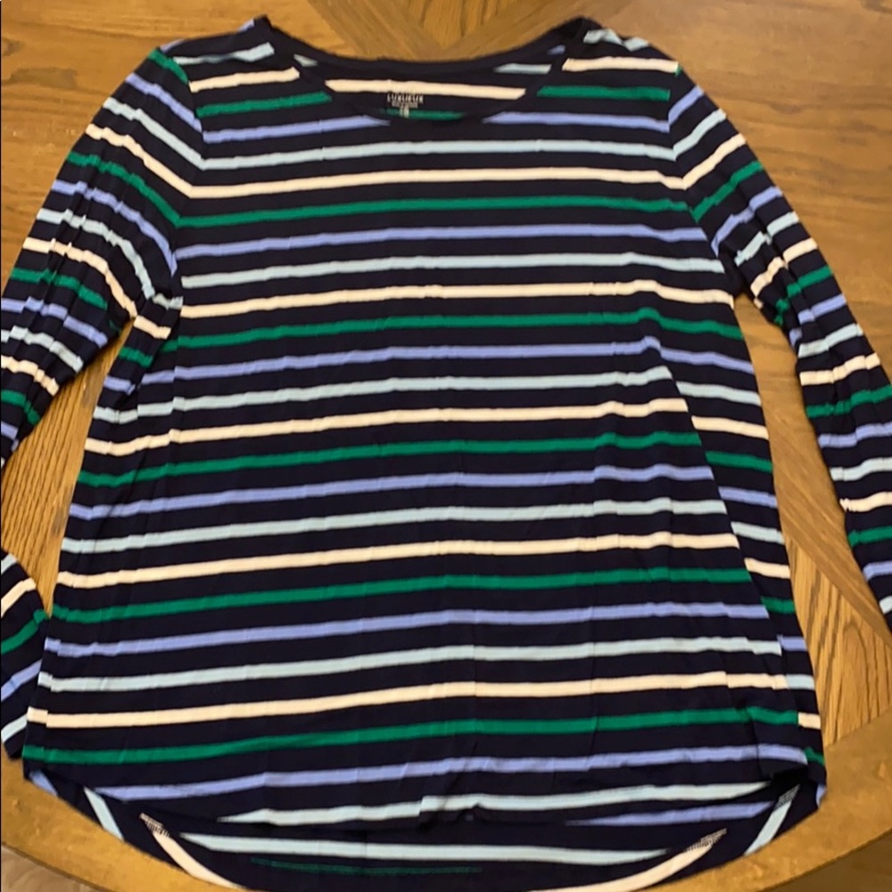 🌴Woman’s gap shirt